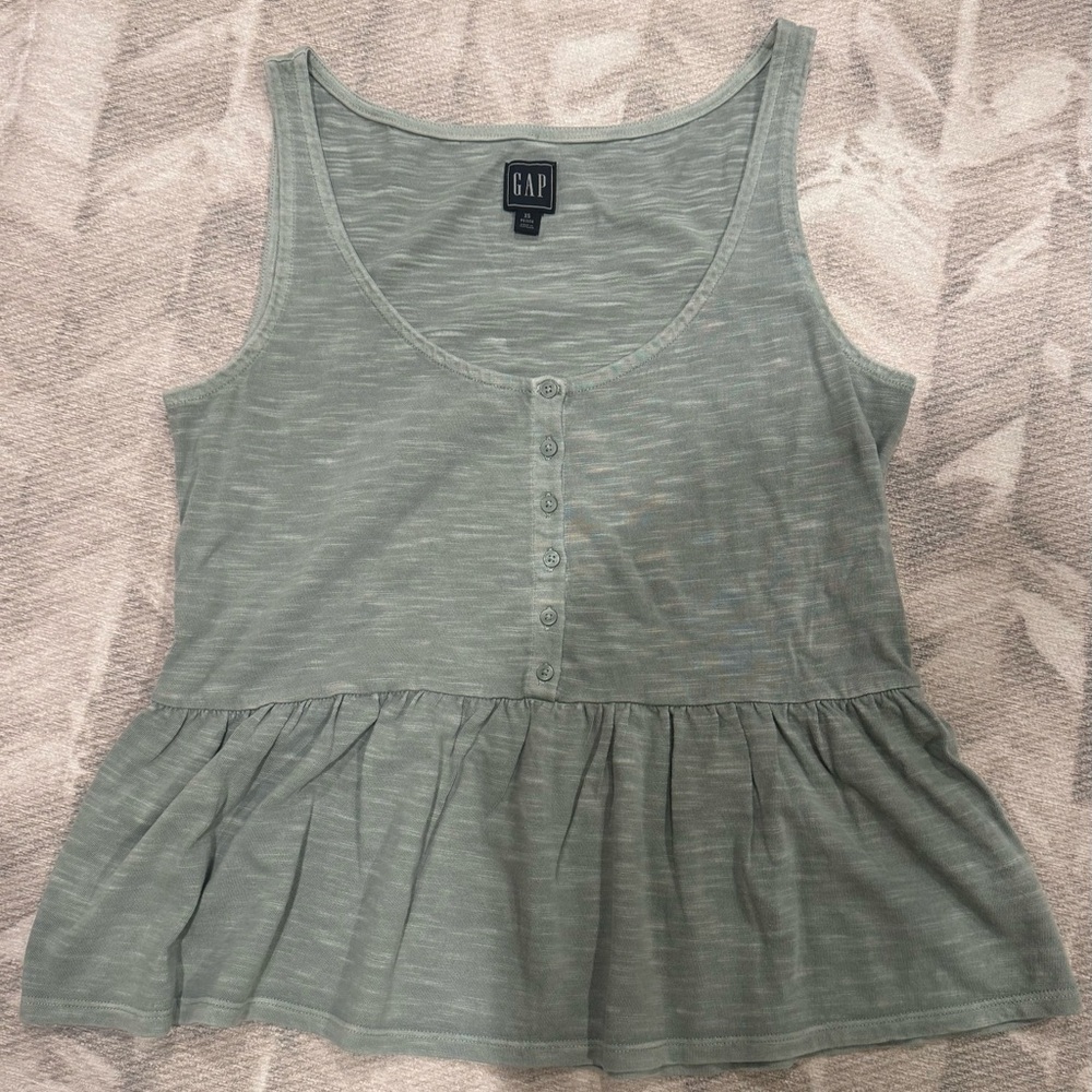 GAP Lightweight Sleeveless Tank